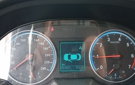 Brilliance V5 I рестайлинг, 2014 год, 380 000 рублей, 11 фотография