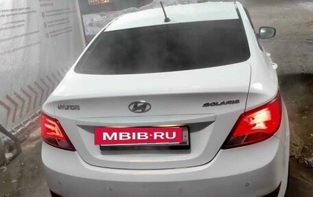 Hyundai Solaris II рестайлинг, 2015 год, 950 000 рублей, 8 фотография