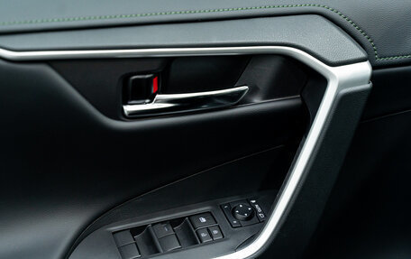 Toyota RAV4, 2025 год, 4 690 000 рублей, 11 фотография