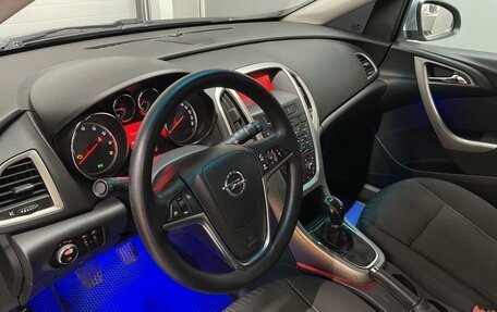 Opel Astra J, 2011 год, 550 000 рублей, 12 фотография