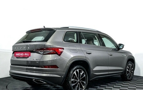 Skoda Kodiaq I, 2023 год, 4 698 000 рублей, 5 фотография