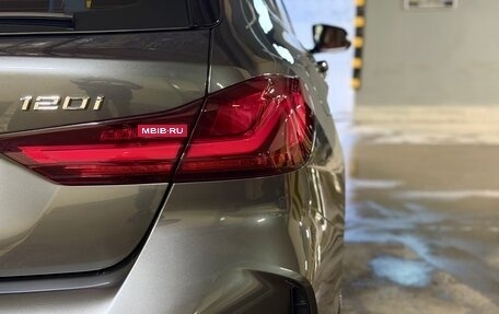 BMW 1 серия, 2021 год, 3 650 000 рублей, 9 фотография