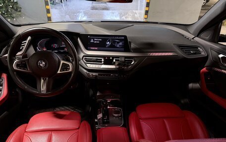 BMW 1 серия, 2021 год, 3 650 000 рублей, 21 фотография