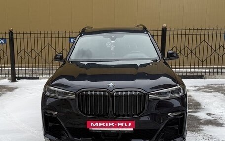 BMW X7, 2021 год, 9 550 000 рублей, 2 фотография