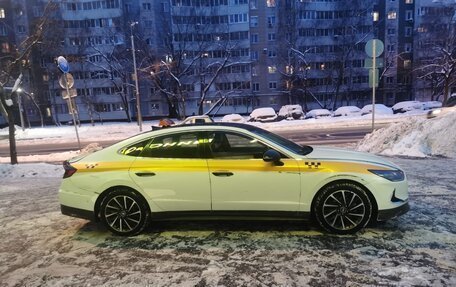 Hyundai Sonata VIII, 2022 год, 2 200 000 рублей, 5 фотография