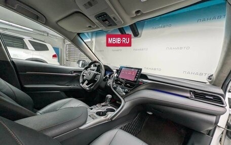 Toyota Camry, 2022 год, 4 450 000 рублей, 10 фотография