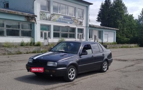 Volkswagen Vento, 1992 год, 120 000 рублей, 1 фотография