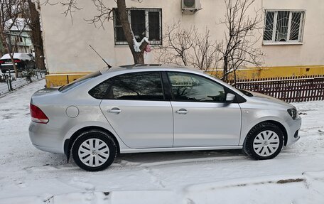 Volkswagen Polo VI (EU Market), 2012 год, 800 000 рублей, 3 фотография
