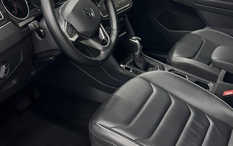 Volkswagen Tiguan II, 2021 год, 4 350 000 рублей, 6 фотография