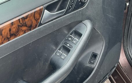 Volkswagen Jetta VI, 2015 год, 1 330 000 рублей, 17 фотография