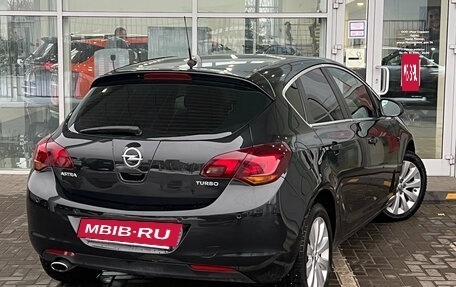 Opel Astra J, 2011 год, 809 000 рублей, 2 фотография