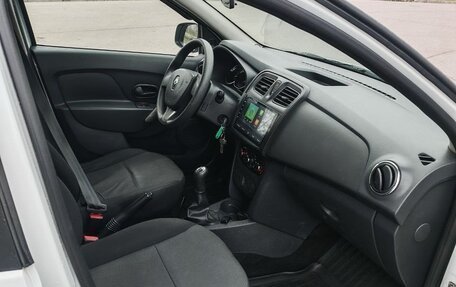 Renault Logan II, 2016 год, 18 фотография