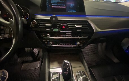 BMW 5 серия, 2018 год, 3 300 000 рублей, 9 фотография