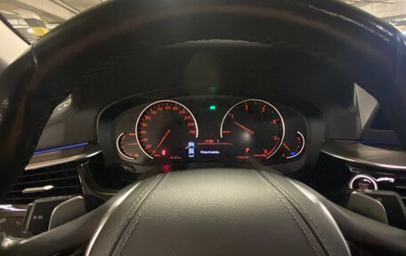 BMW 5 серия, 2018 год, 3 300 000 рублей, 14 фотография