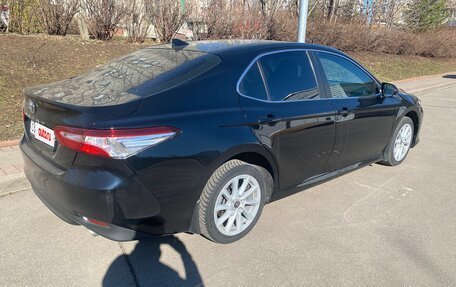 Toyota Camry, 2021 год, 2 900 000 рублей, 4 фотография