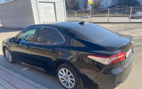 Toyota Camry, 2021 год, 2 900 000 рублей, 5 фотография