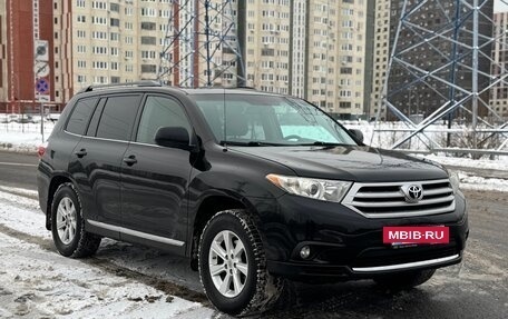Toyota Highlander III, 2010 год, 1 850 000 рублей, 3 фотография