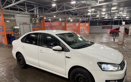 Volkswagen Polo VI (EU Market), 2016 год, 980 000 рублей, 2 фотография