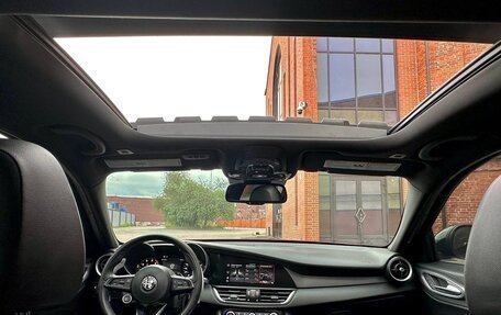 Alfa Romeo Giulia II, 2020 год, 3 500 000 рублей, 15 фотография