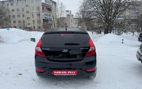 Hyundai Solaris II рестайлинг, 2012 год, 730 000 рублей, 4 фотография