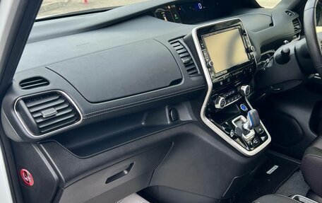 Nissan Serena IV, 2018 год, 1 980 000 рублей, 18 фотография