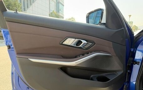 BMW 3 серия, 2021 год, 3 000 000 рублей, 11 фотография