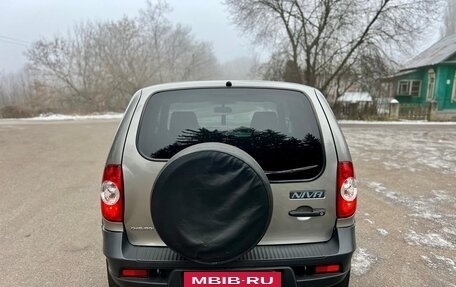 Chevrolet Niva I рестайлинг, 2018 год, 690 000 рублей, 6 фотография