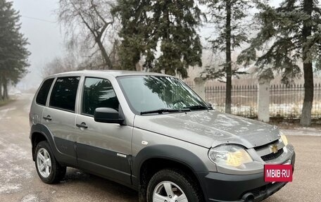 Chevrolet Niva I рестайлинг, 2018 год, 690 000 рублей, 2 фотография