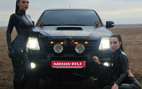 Toyota Hilux VII, 2014 год, 2 950 000 рублей, 1 фотография