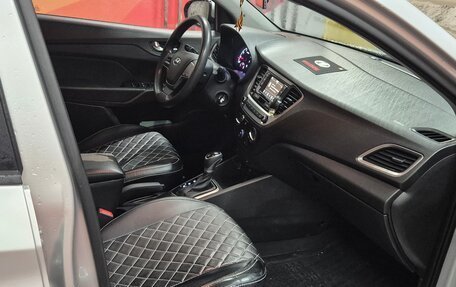 Hyundai Solaris II рестайлинг, 2019 год, 1 200 000 рублей, 6 фотография