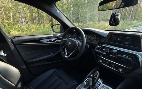 BMW 5 серия, 2018 год, 2 900 000 рублей, 14 фотография