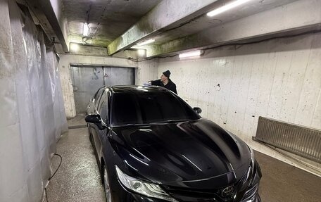 Toyota Camry, 2018 год, 2 670 000 рублей, 2 фотография