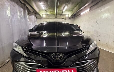 Toyota Camry, 2018 год, 2 670 000 рублей, 6 фотография