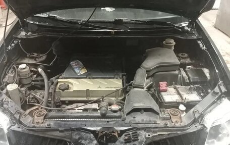 Mitsubishi Outlander III рестайлинг 3, 2005 год, 600 000 рублей, 7 фотография