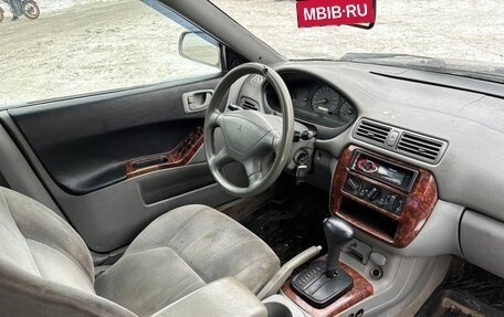Mitsubishi Galant VIII, 2001 год, 155 000 рублей, 5 фотография