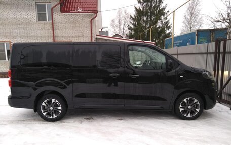 Opel Zafira Life I, 2021 год, 3 850 000 рублей, 3 фотография