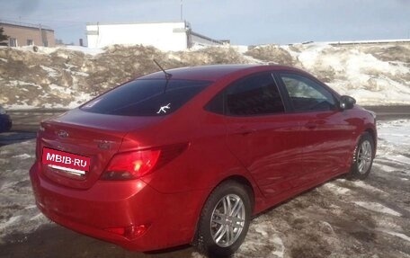 Hyundai Solaris II рестайлинг, 2015 год, 950 000 рублей, 2 фотография