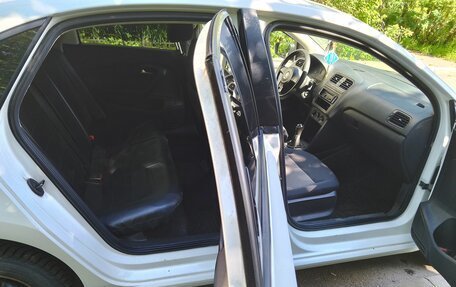 Volkswagen Polo VI (EU Market), 2013 год, 670 000 рублей, 3 фотография