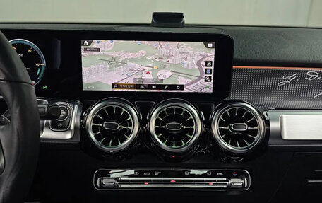 Mercedes-Benz GLB, 2022 год, 4 390 000 рублей, 15 фотография