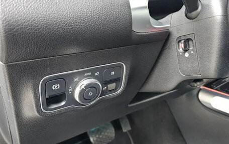 Mercedes-Benz GLB, 2022 год, 4 390 000 рублей, 14 фотография