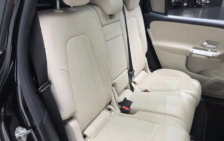 Mercedes-Benz GLB, 2023 год, 3 990 000 рублей, 12 фотография