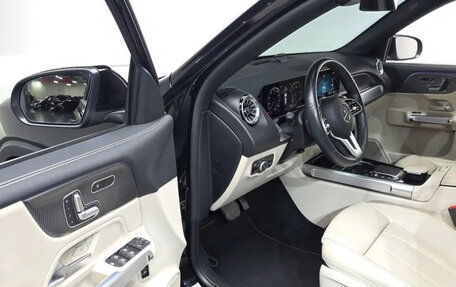 Mercedes-Benz GLB, 2023 год, 3 990 000 рублей, 11 фотография