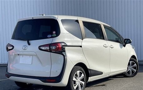 Toyota Sienta II, 2022 год, 1 137 000 рублей, 4 фотография
