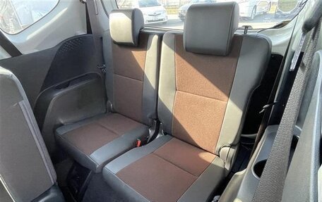 Toyota Sienta II, 2022 год, 1 137 000 рублей, 18 фотография