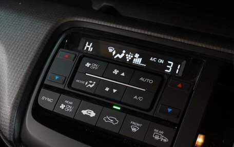 Honda Stepwgn IV, 2019 год, 2 415 000 рублей, 22 фотография