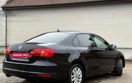 Volkswagen Jetta VI, 2013 год, 750 000 рублей, 3 фотография