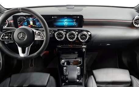 Mercedes-Benz A-Класс, 2023 год, 2 787 050 рублей, 7 фотография