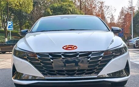 Hyundai Elantra, 2022 год, 1 300 000 рублей, 2 фотография