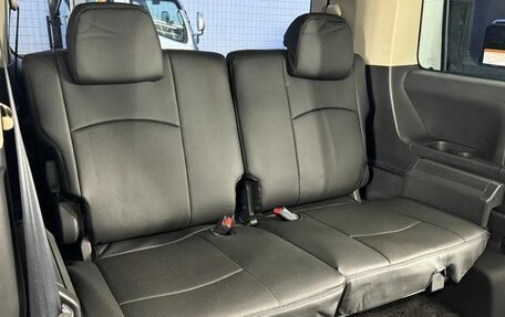 Mitsubishi Delica D:5 I, 2017 год, 2 130 000 рублей, 29 фотография