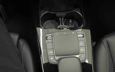 Mercedes-Benz A-Класс, 2022 год, 1 950 000 рублей, 10 фотография